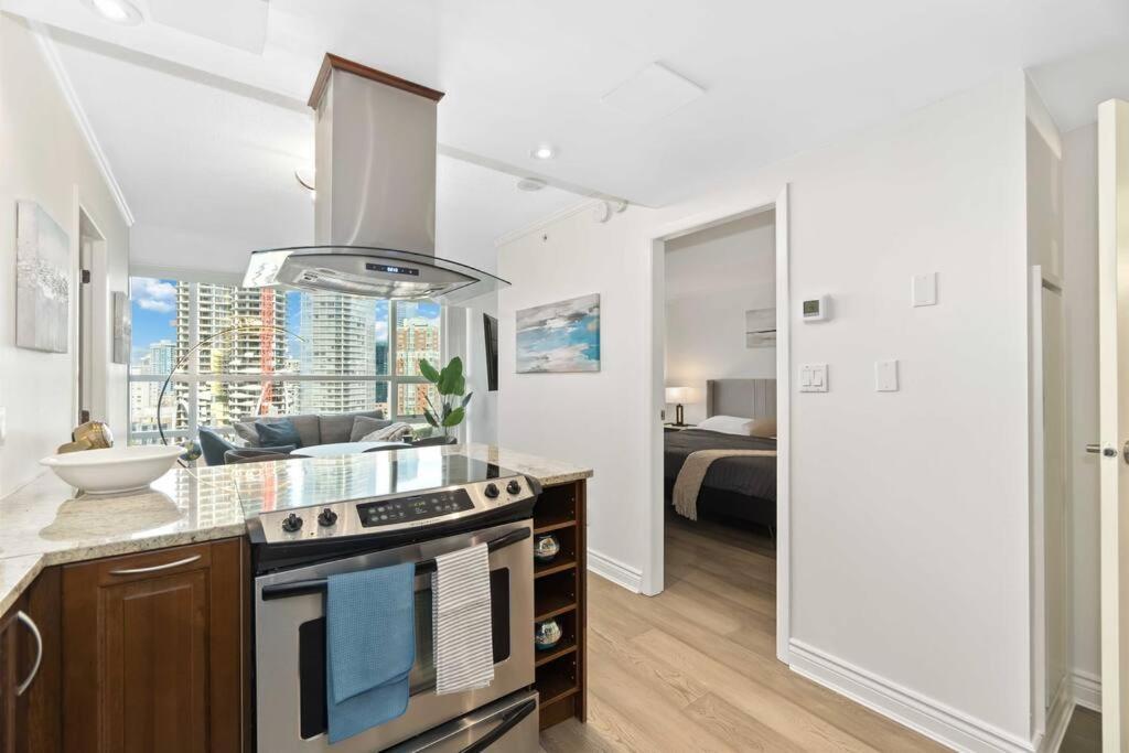 2Br Condo With Breathtaking View In Downtown! Free Parking - 6 Sleep バンクーバー エクステリア 写真
