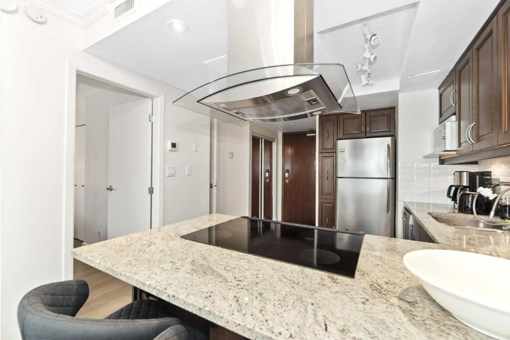 2Br Condo With Breathtaking View In Downtown! Free Parking - 6 Sleep バンクーバー エクステリア 写真
