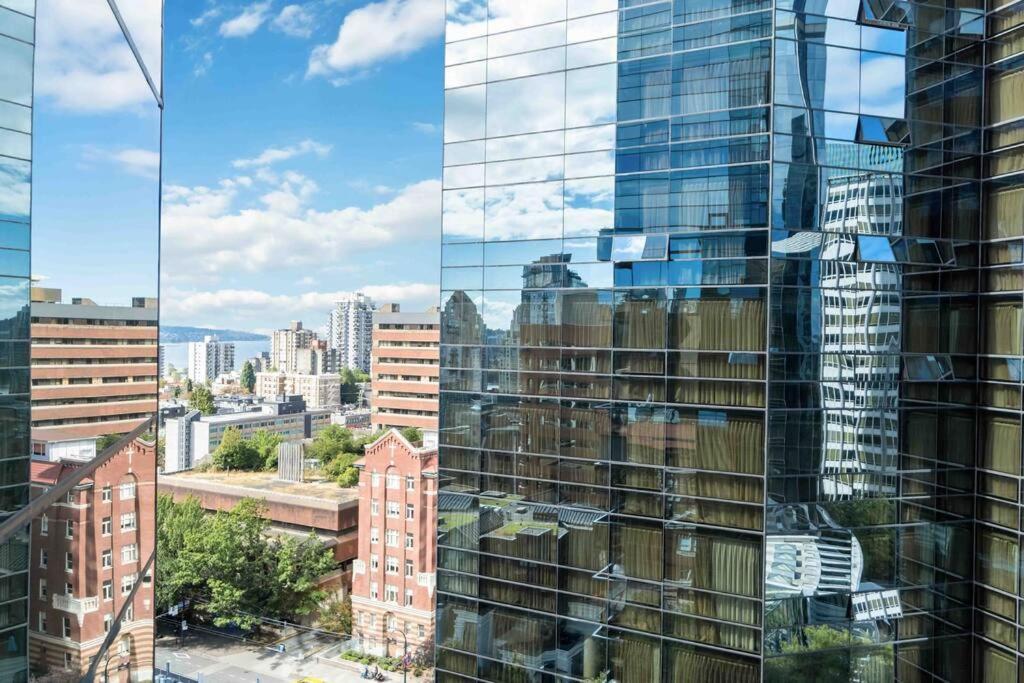 2Br Condo With Breathtaking View In Downtown! Free Parking - 6 Sleep バンクーバー エクステリア 写真